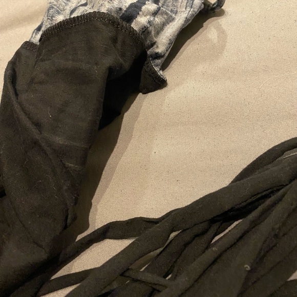 Men’s Scarf - Picture 3 of 8